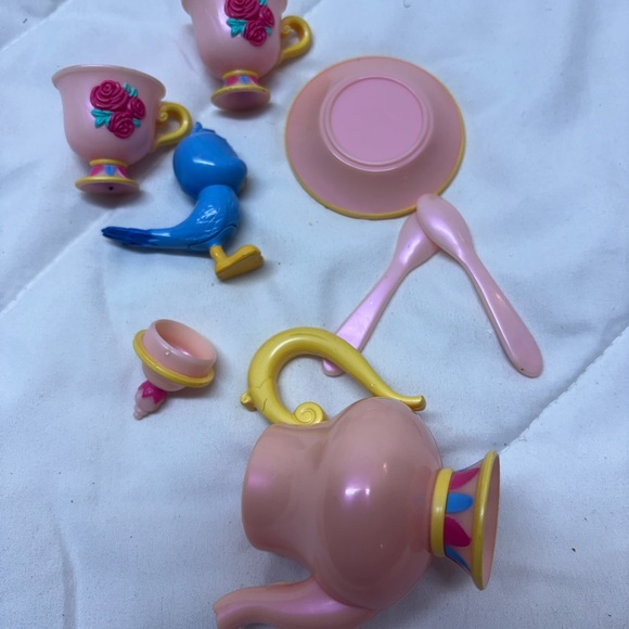 Disney Princess Before Once Upon A Time Little Belle Tea Party Set - Picture 5 of 6